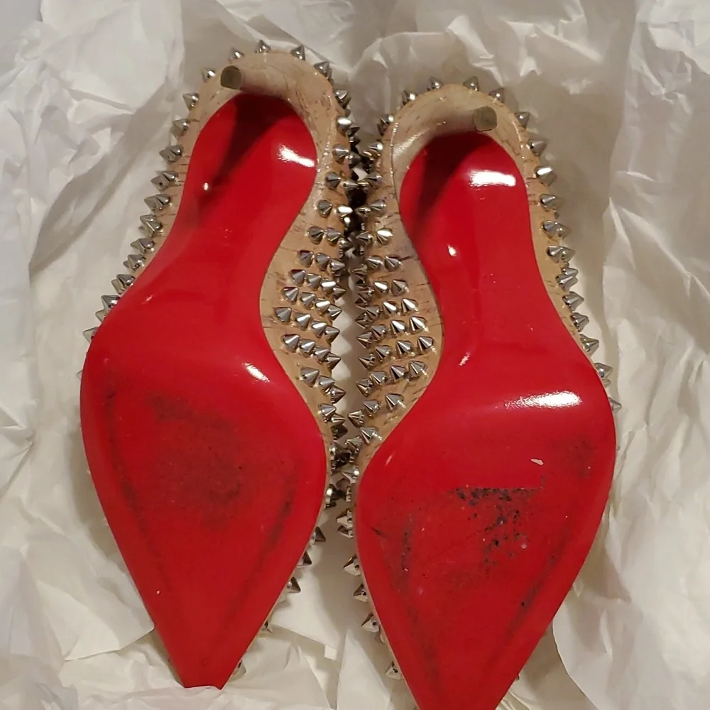 Pair of Red Bottoms sz 37 euro and sz 6 1/2 us sz - Picture 3 of 4